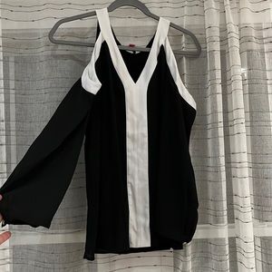 Vince Camuto blouse M